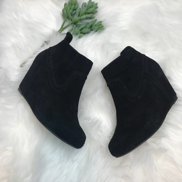 Dolce Vita Shoes - Dolce Vita Ankle Bootie Wedge. Sz 6